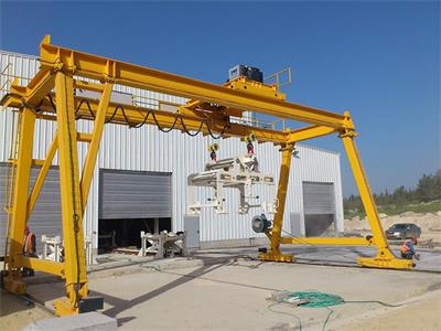 <a href=http://www.britesmile.cn/news_article.html?news_id=140>門式<a href=http://www.britesmile.cn>起重機(jī)</a></a>
